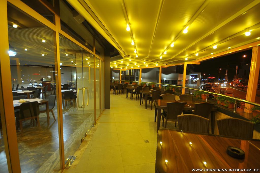 Hotel Corner Inn Batumi Exterior foto